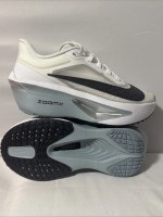 Size 7 - Nike Zoom Fly 6 Gridiron W