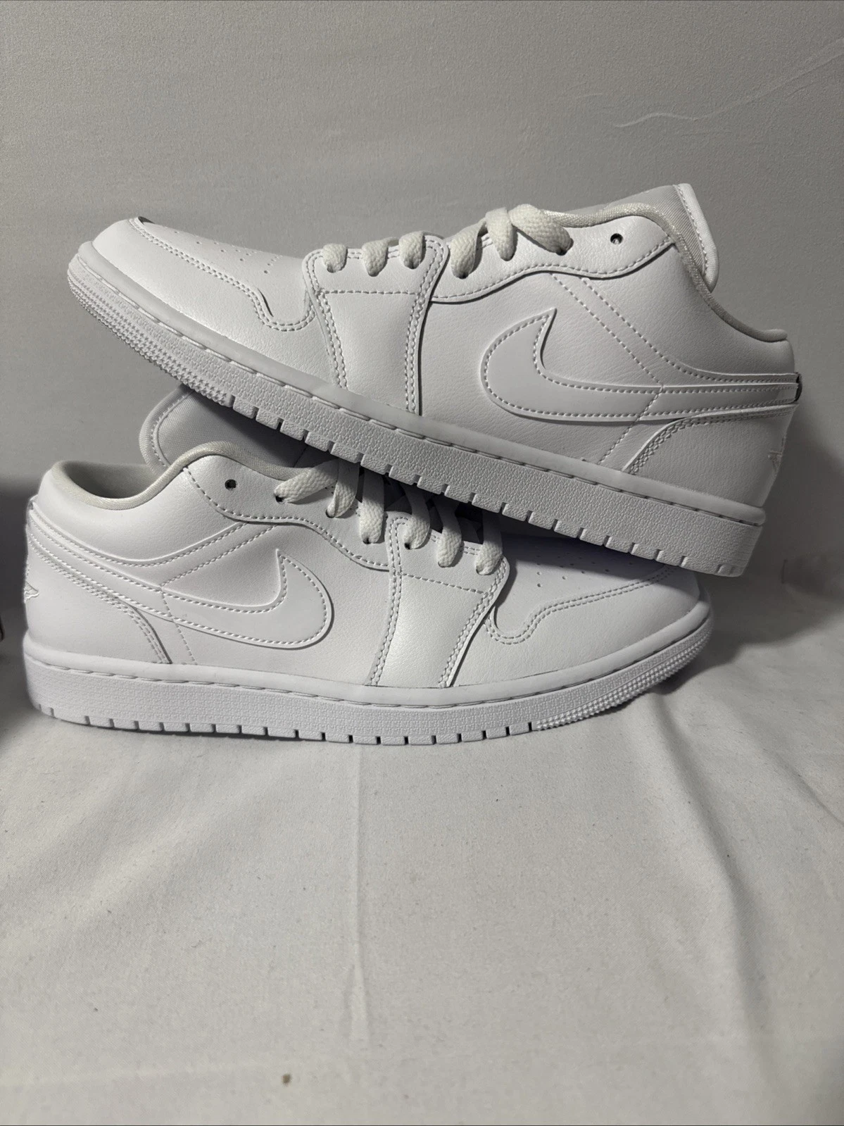 s-l1600-78.webp Nike Women's Size 10 Air Jordan 1 Low (DV0990 111) White Basketball Sneaker - Image 1
